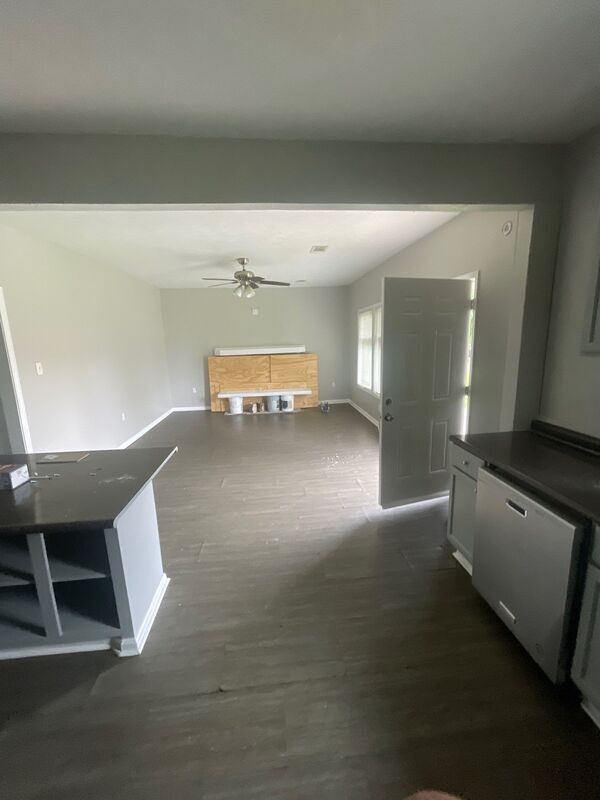 Building Photo - 137 Sivley Ave