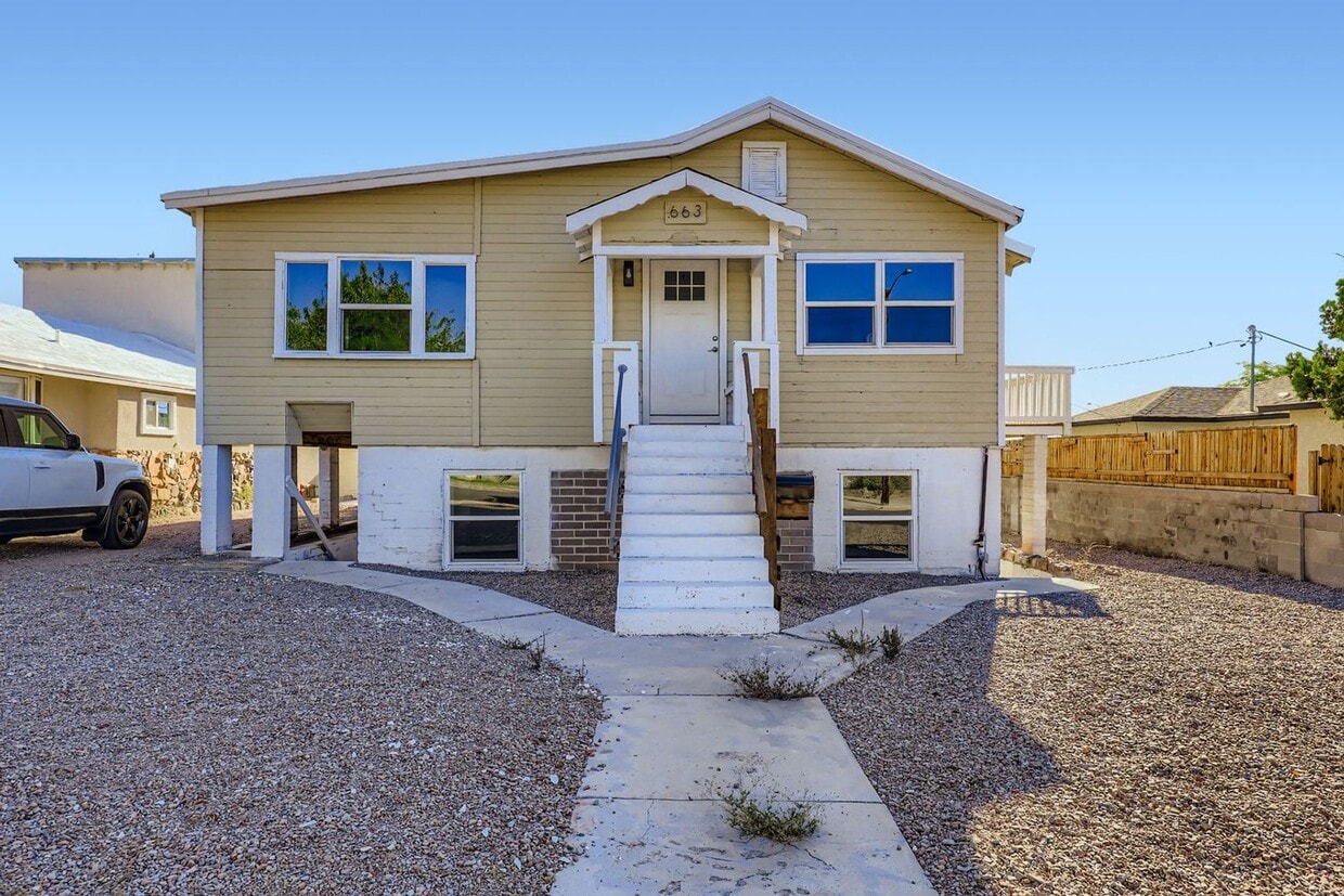 Primary Photo - 663 Avenue D