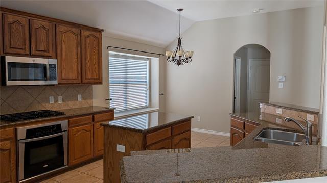 Building Photo - 11250 Luckenbach Dr
