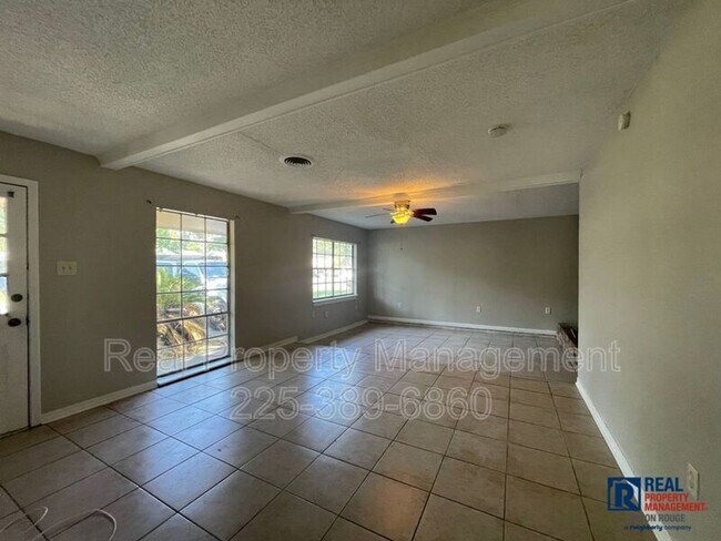 Building Photo - House: Stevensdale Heights