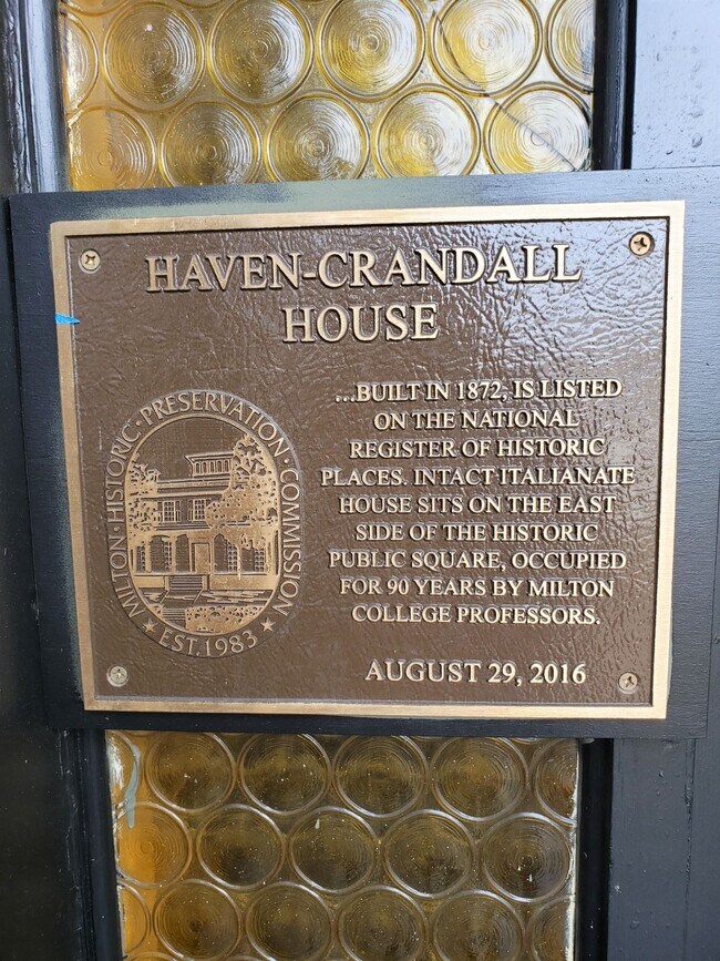 Foto del edificio - 220 S Janesville St