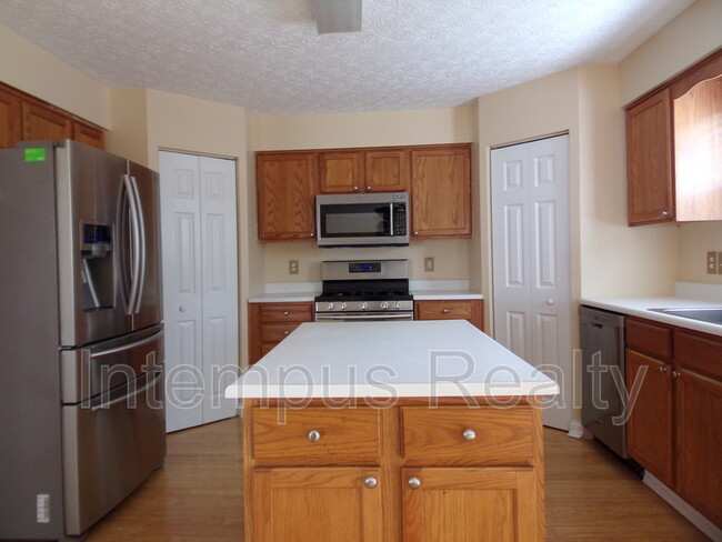 Foto del edificio - 2491 Hoose Dr