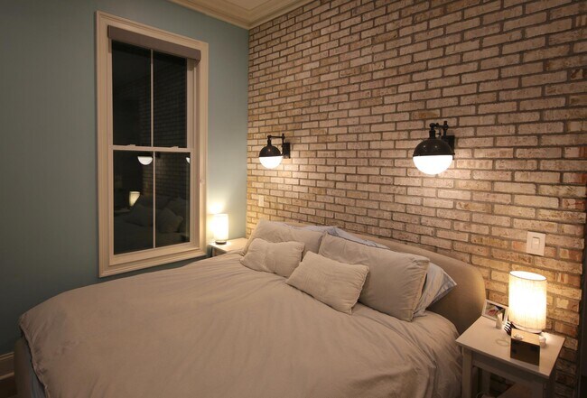 Foto del edificio - 79 Lloyd Ave