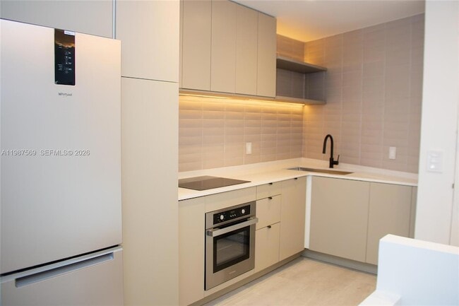 Photo - 2899 Collins Ave Apartment