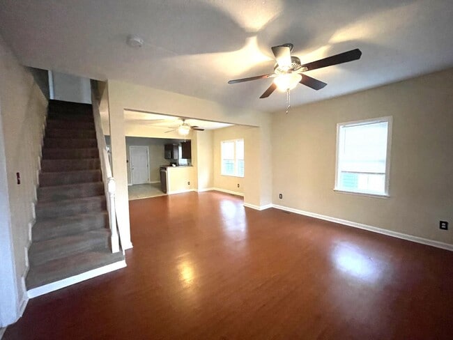 Building Photo - Chesterfield Heights