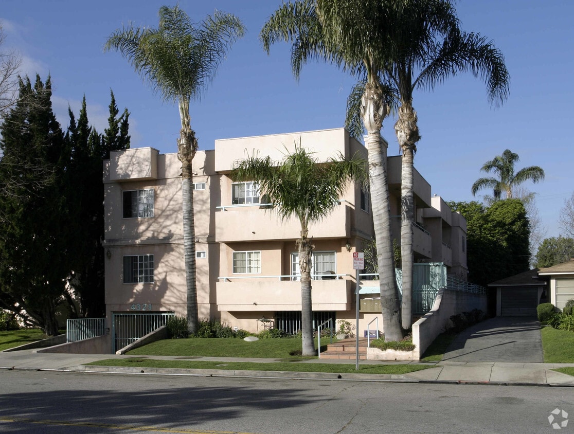 Building Photo - 4329 Dixie Canyon Ave