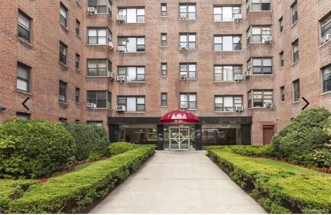 Foto del edificio - 3601 Johnson Ave
