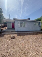 Building Photo - 756 E University Dr