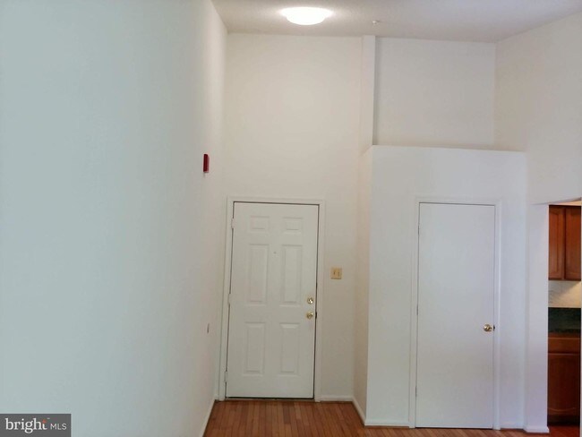 Foto del edificio - 2600 Camelback Ln