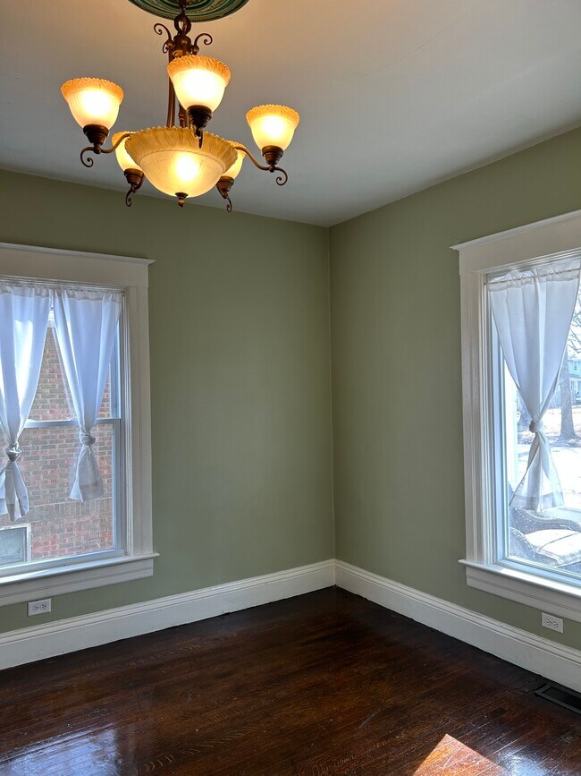 Foto del edificio - 503 W Allen St