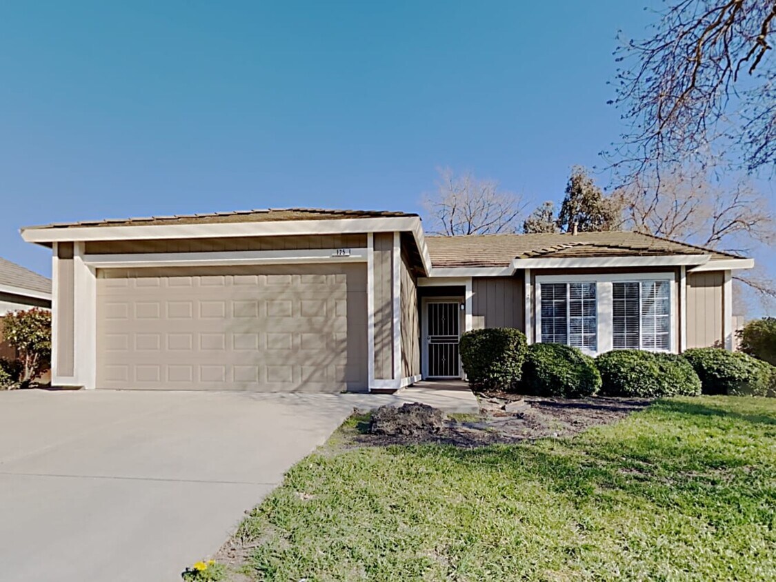 125 Justin Ct House Rental in Galt, CA