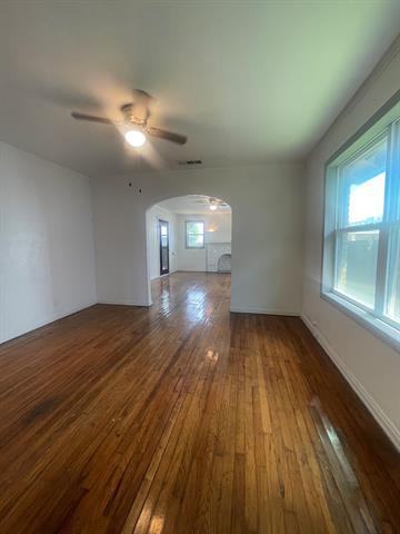 Foto del edificio - 3819 Roseland Ave
