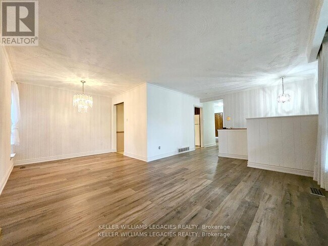 Photo du bâtiment - 30 Gosling Rd