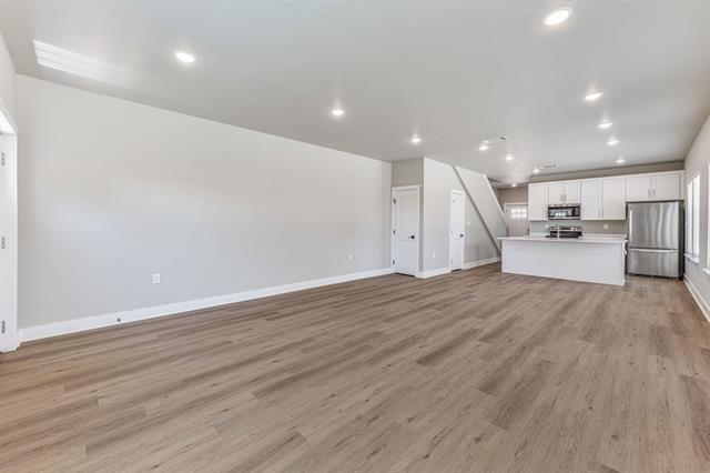 Foto del edificio - 1541 Sophia Ave