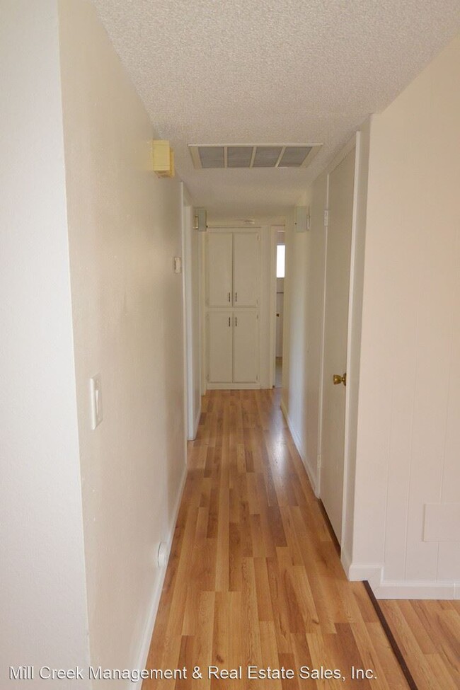 Building Photo - 3 br, 2 bath House - 909 W. Dorothea