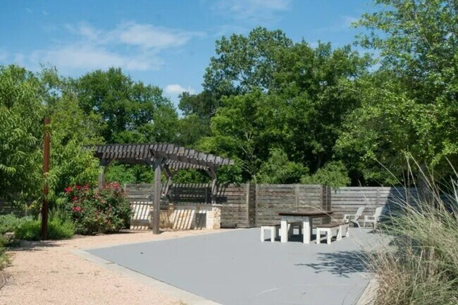 Foto del edificio - 1000 Muse Ln