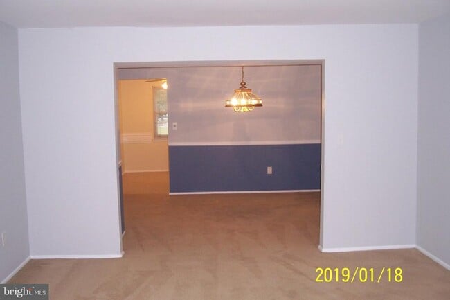 Building Photo - 2002 Silver Ct