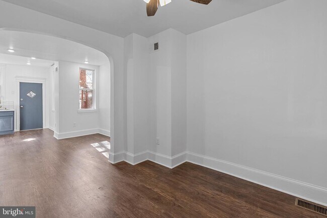 Building Photo - 3057 N Bambrey St