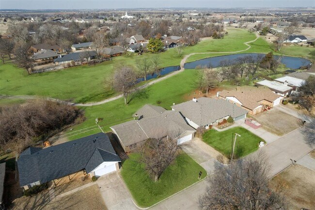 Foto del edificio - 11805 Ashford Dr