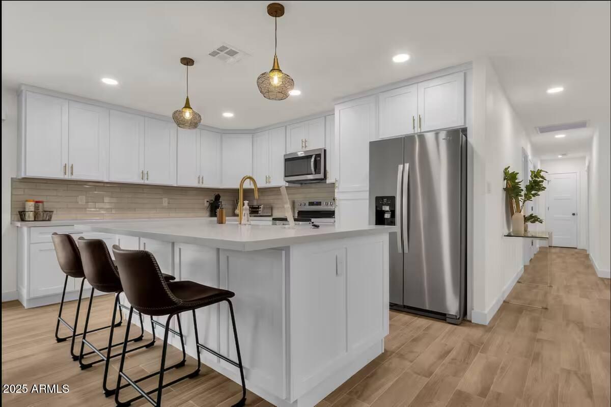Foto principal - 2452 E Manhatton Dr