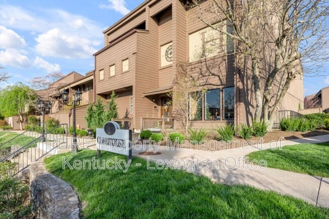 Building Photo - 750 Shaker Dr