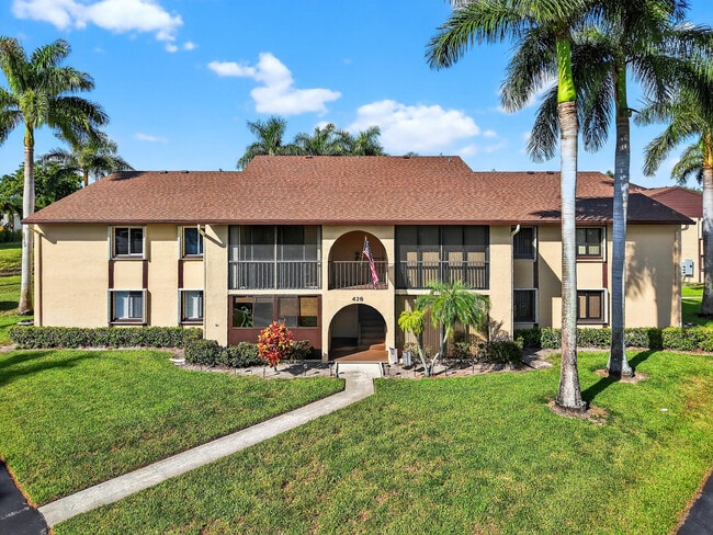 Foto del edificio - 426 Pine Glen Ln