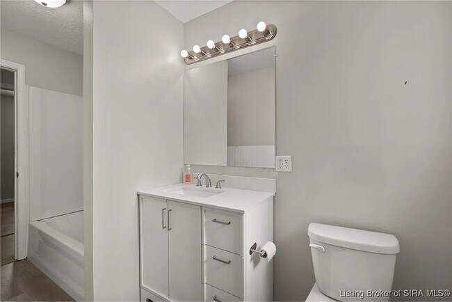 Foto del edificio - 456 Thompson St