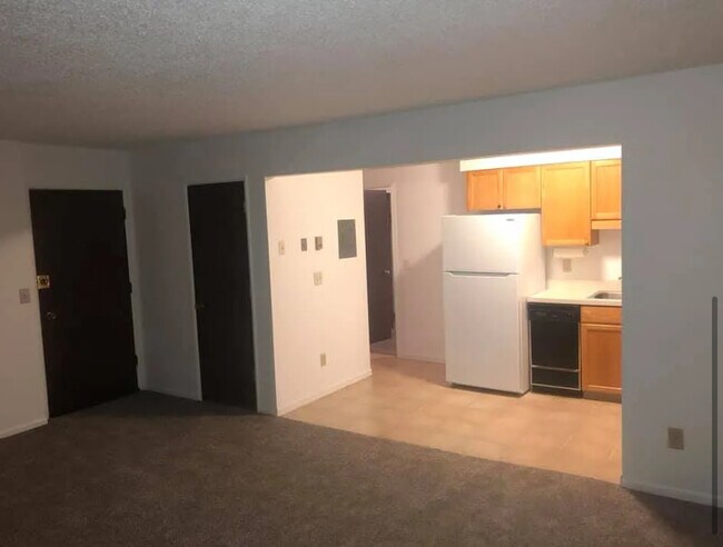 Building Photo - 4734 W Dimond Blvd