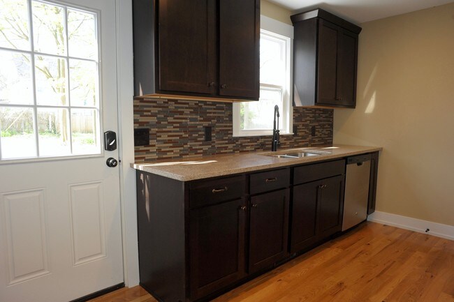 Foto del edificio - 1424 Sigsbee St SE