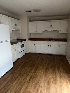 Foto del edificio - 1127 Strathdon Ave