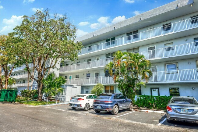 Foto del edificio - 105 Royal Pk Dr