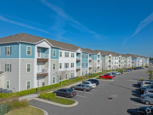 Buildings - Argyle Lake at Oakleaf Town Center