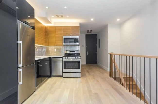 Building Photo - 655 Quincy Street