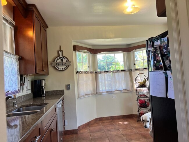 Building Photo - 2909 Ventura Dr