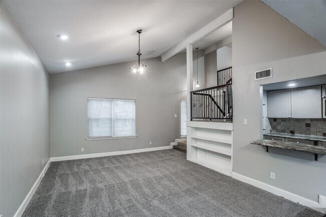 Building Photo - 902 Firestone Ln