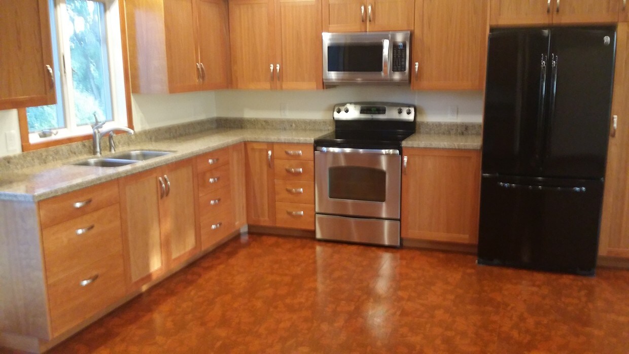 Kitchen - 628 258th St