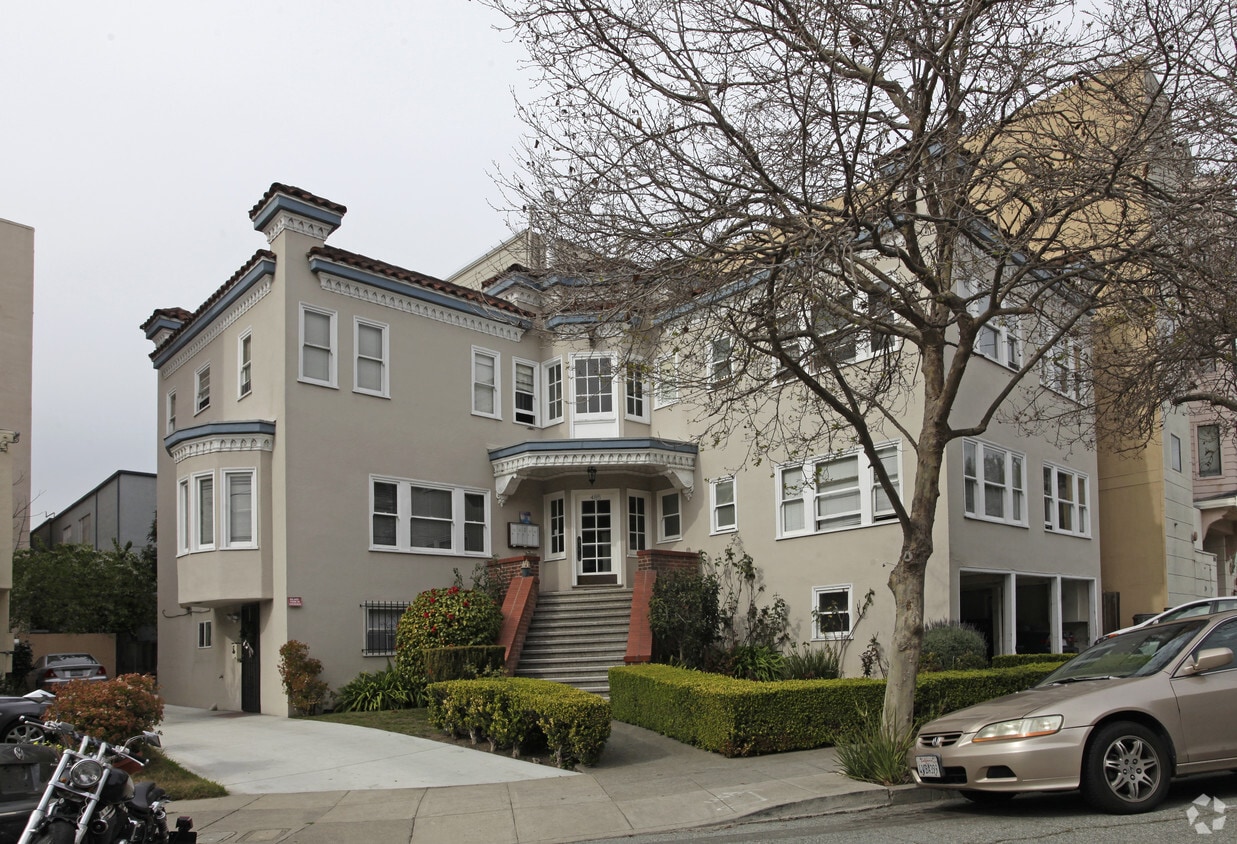 Primary Photo - 485 Wesley Ave
