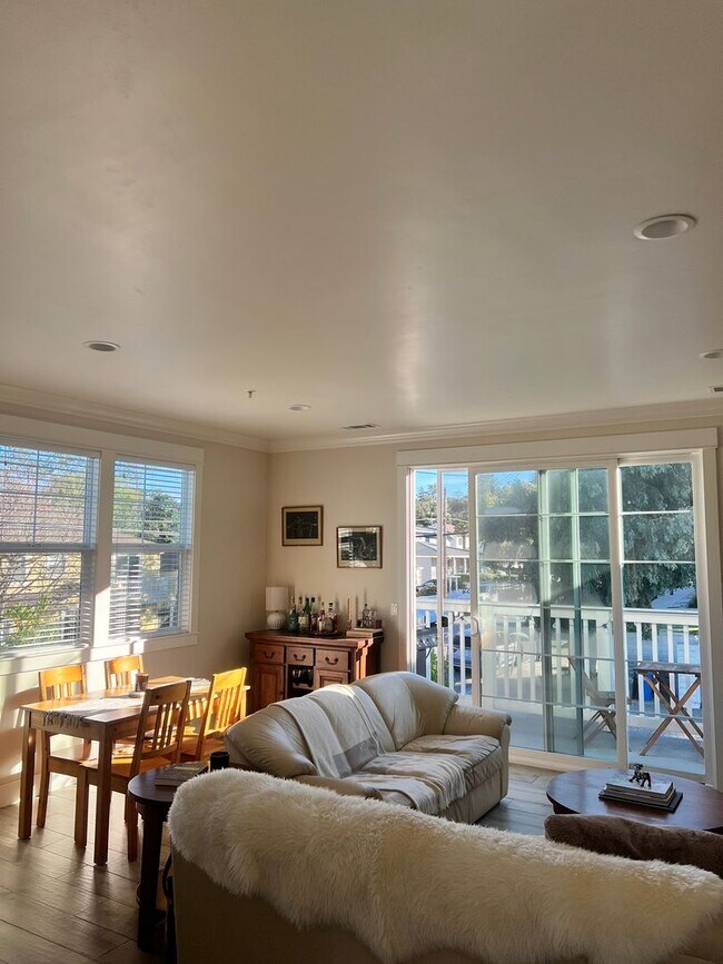 Foto del edificio - 399 Foothill Blvd