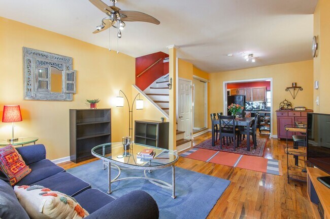 Foto del edificio - Charming 2 bedroom 2 bathroom House in Que...