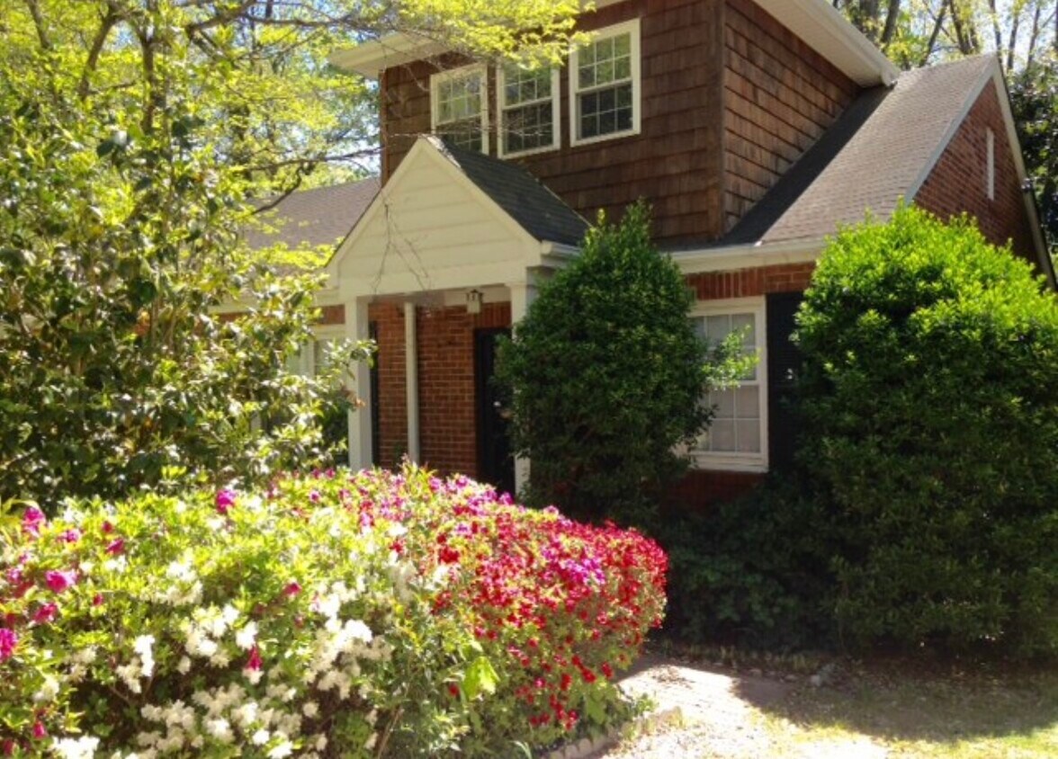 3021 Leonard St, Raleigh, NC 27607 Townhome Rentals in Raleigh NC