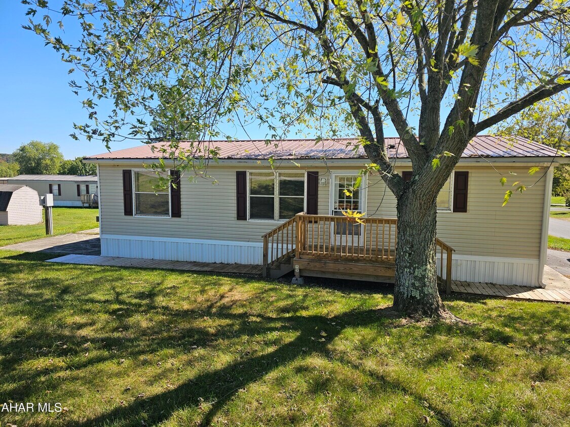 Foto principal - 124 Skyline Dr