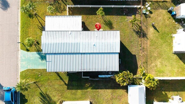 Building Photo - 209 50th Avenue Plaza E