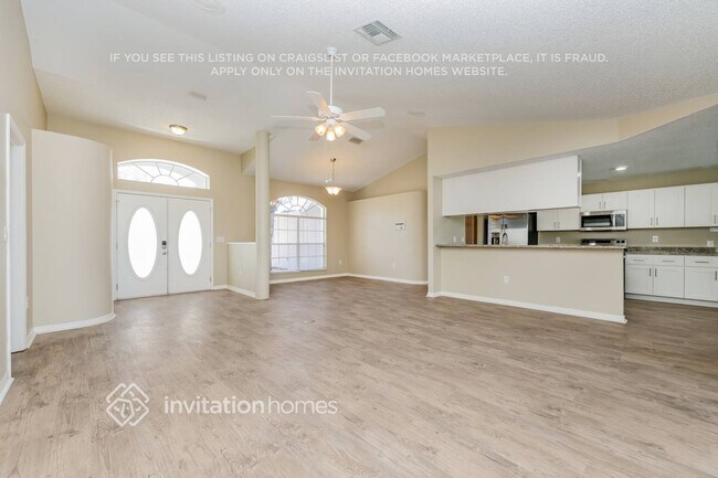 Building Photo - 9741 Reynosa Dr