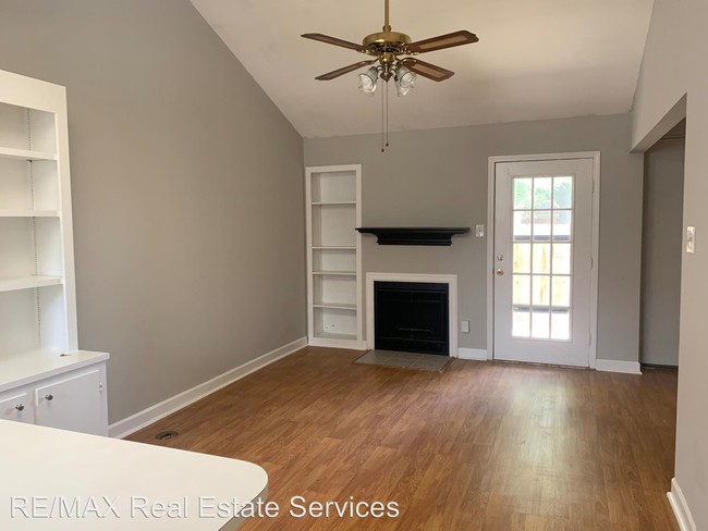 Building Photo - 1 br, 1 bath House - 2884 Mackey Ln