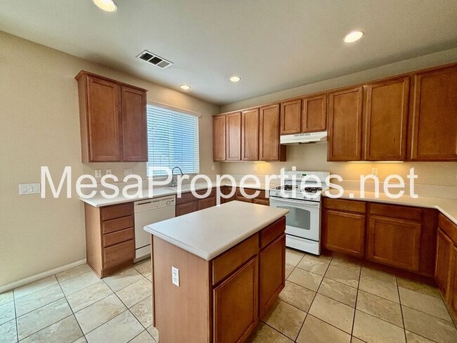 Foto del edificio - 16677 Desert Lily St
