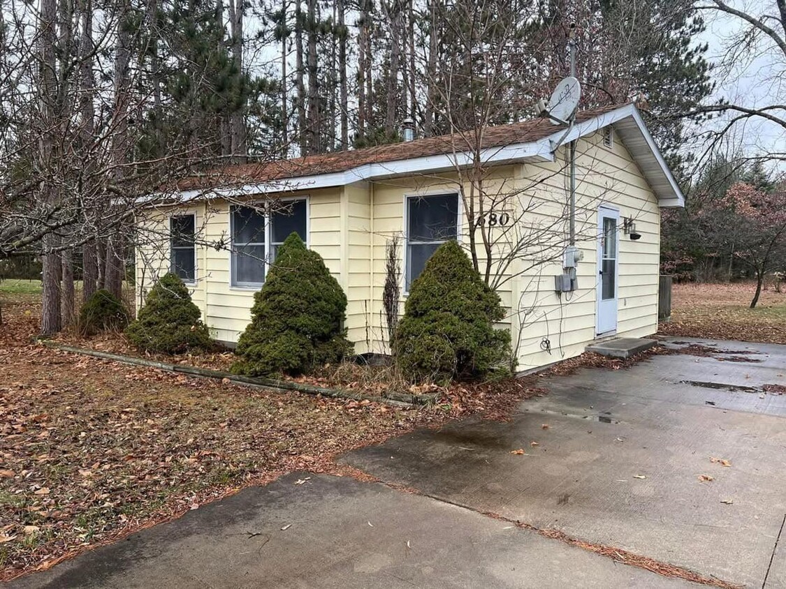 Building Photo - ONE BEDROOM HOME IN CADILLAC