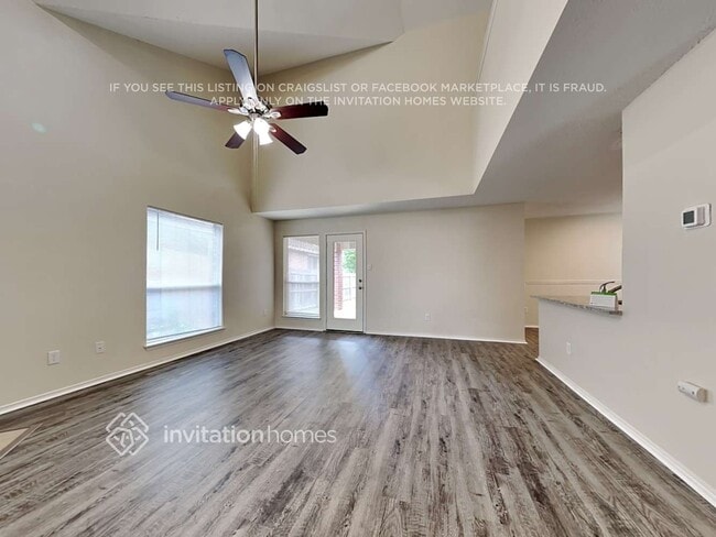 Building Photo - 629 Gentry Ln