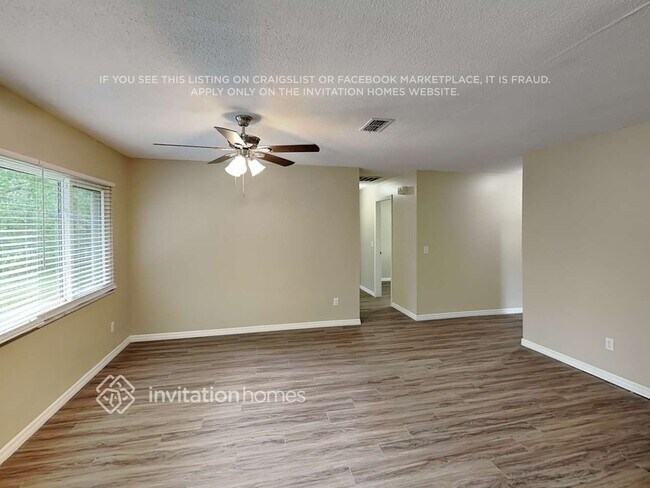 Foto del edificio - 628 Sherwood Dr