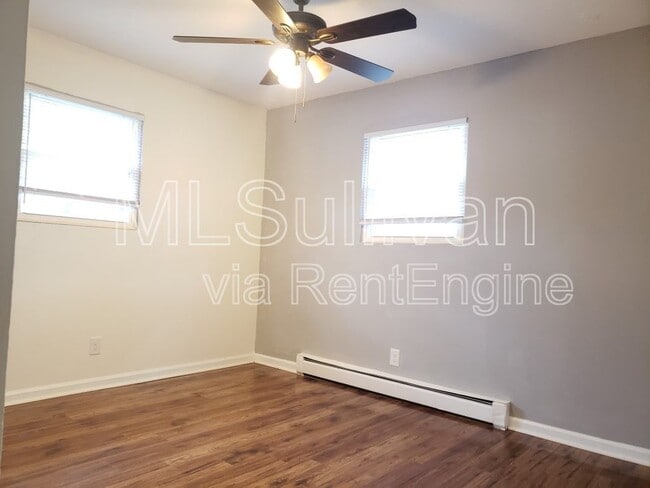 Building Photo - 2421 Dearborn Dr
