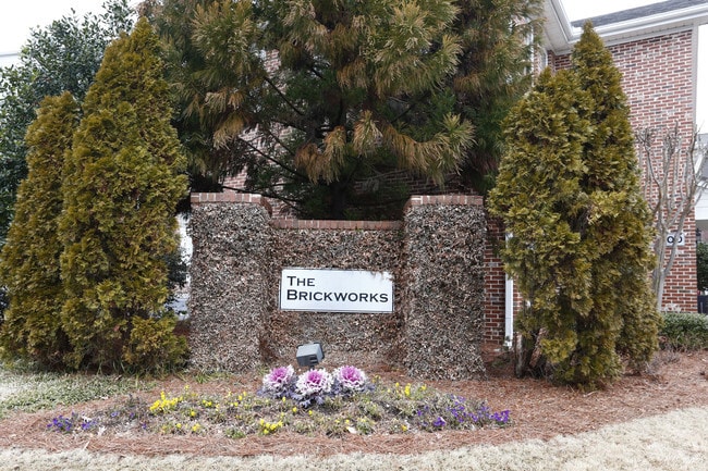 Building Photo - 400 Brickworks Cir NE